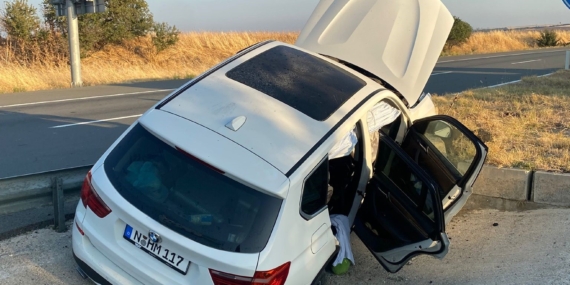 KEŞAN'DA SU KANALINA DÜŞEN OTOMOBİLDE 4 KİŞİ YARALANDI