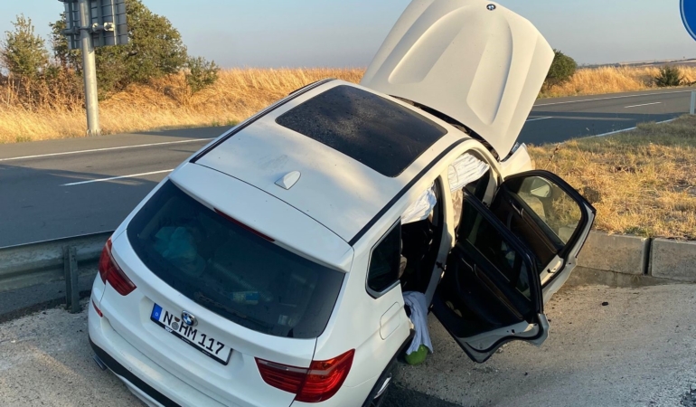 KEŞAN'DA SU KANALINA DÜŞEN OTOMOBİLDE 4 KİŞİ YARALANDI