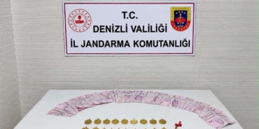 'KİMLİK BİLGİLERİN ÇALINDI' DİYEREK 2 MİLYON 250 BİN TL DOLANDIRDILAR YAŞLI ADAMIN DOLANDIRICILARA KAPTIRDIĞI ALTINLARINI JASAT EKSİKSİZ TESLİM ETTİ ADINA TELEFON ALDILAR DİYEREK VURGUN YAPAN 2 DOLANDIRICI KAÇAMADAN YAKALANDI