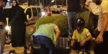 KIRMIZI IŞIKTA GEÇEN MOTOSİKLETE OTOMOBİL ÇARPTI: 1 ÖLÜ, 1 YARALI