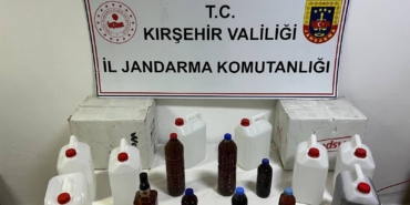 KIRŞEHİR'DE KAÇAK ALKOL OPERASYONU: 50 LİTRE KAÇAK İÇKİ ELE GEÇİRİLDİ