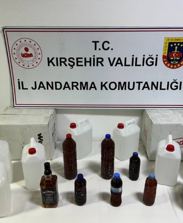 KIRŞEHİR'DE KAÇAK ALKOL OPERASYONU: 50 LİTRE KAÇAK İÇKİ ELE GEÇİRİLDİ