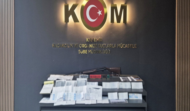 KIRŞEHİR'DE TEFECİLİK VE NİTELİKLİ DOLANDIRICILIK OPERASYONU: 5 TUTUKLAMA