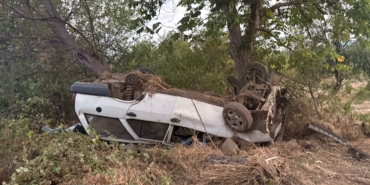 KONTROLDEN ÇIKAN OTOMOBİL ŞARAMPOLE YUVARLANDI: 8 YARALI