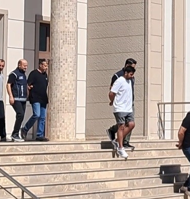 KUŞADASI'NDA GÖÇMEN KAÇAKÇILIĞI OPERASYONUNDA 4 ŞÜPHELİ DAHA TUTUKLANDI