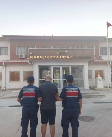 KUŞADASI'NDA UYUŞTURUCU OPERASYONU: 3 GÖZALTI