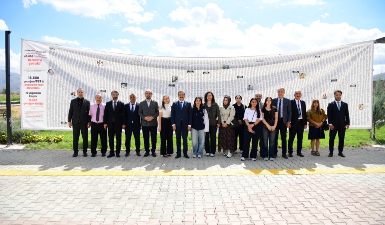 MALATYA TURGUT ÖZAL ÜNİVERSİTESİNDE "GAZZE GÜNLERİ" PROGRAMI GERÇEKLEŞTİRİLDİ