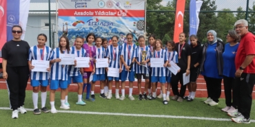 MANİSA'NIN KIZLARI TÜRKİYE ÜÇÜNCÜSÜ OLDU