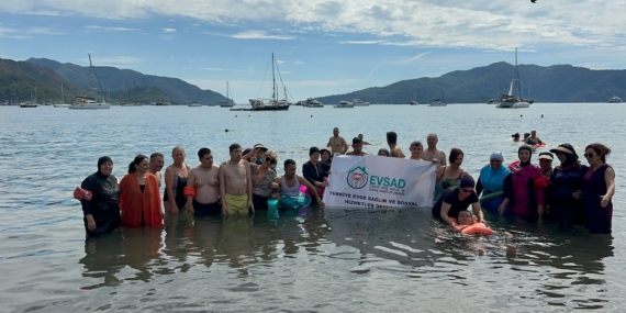 Marmaris’te özel misafirler denizle buluştu: İlk kez denizi görenler mutluluğunu yaşadı