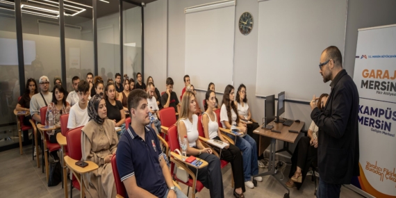 MERSİN'DE GENÇLER İŞ DÜNYASI İLE BULUŞTU