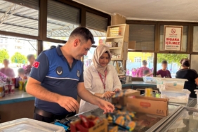 MERSİN'DE OKUL KANTİNLERİNE DENETİM: TARİHİ GEÇMİŞ ÜRÜNLER İMHA EDİLDİ