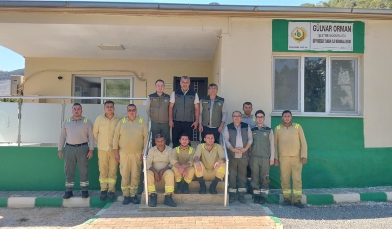MERSİN'DE ORMAN YANGINI ALARMI: EKİPLER TEYAKKUZDA