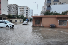 MERSİN'DE SAĞANAK: SU TAŞKINLARI YAŞANDI