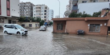 MERSİN'DE SAĞANAK: SU TAŞKINLARI YAŞANDI