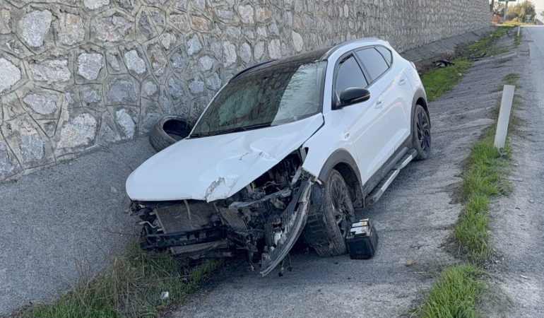 MERSİN'DEN ÜNİVERSİTE KAYDI İÇİN SAMSUN'A GELEN AİLE KAZA YAPTI: 5 YARALI