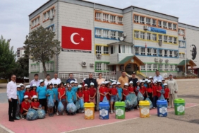 MİNİK ÖĞRENCİLERDEN SIFIR ATIK FARKINDALIĞI