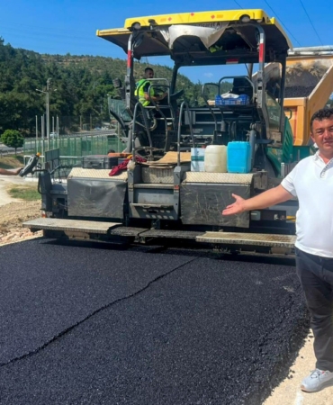 MUDANYA'DA YOLLAR BÜYÜKŞEHİR'LE YENİLENİYOR