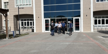 OĞLUNUN KATİLİNE VERİLEN 12 YIL 6 AYLIK CEZAYA İSYAN ETTİ: "BİZLER DİRİ DİRİ MEZARA GİRDİK"