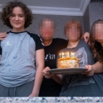 OKUL SALDIRGANINI ANNESİ YÜZÜNDE VE SIRTINDA SİYAH NOKTA OLDUĞU İÇİN GÜZELLİK MERKEZİNE GÖTÜRMÜŞ OKUL SALDIRISI DAVASINDA SANIK ANNENİN SAVUNMASI BAŞLADI "BÖYLE BİR ÜZÜCÜ OLAYIN GERÇEKLEŞMESİNİ ASLA İSTEMEZDİM" "DAHA ÖNCEDE ERGEN ÇOCUK YETİŞTİRDİM FARKLILIK GÖRDÜM AMA BÖYLE BİR OLAY YAPACAĞINI HİSSETMEDİM"