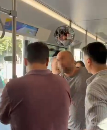 ÖNCE RÖPORTAJ VERDİ, SONRA DARP ETTİ YAŞLI YOLCU İLE BAYAN MUHABİRLERİ DARP EDEN ŞAHIS YAKALANDI