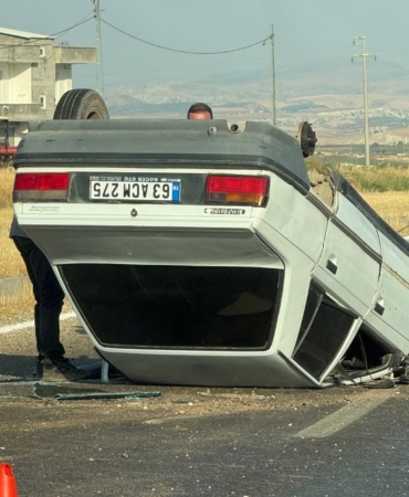 OTOMOBİL TAKLA ATTI: 1 YARALI
