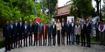 'PABUCU DAMA ATILMAK' DEYİMİ BURADAN GELİYOR YAPTIĞI PABUÇ BEĞENİLMEYİNCE CEZA OLARAK PABUCUNU DAMA ATTILAR AHİLİK TEŞKİLATINI REİSİ OLAN ŞEYH EDEBALİ'NİN ŞEHRİNDE AHİ GELENEĞİNİ YAŞATTILAR