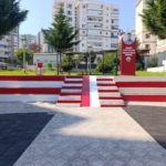 PARKLARA KIRMIZI-BEYAZ DOKUNUŞ