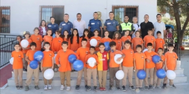 POLİSLERDEN LÖSEMİYİ YENEN TALHA'YA MORAL ZİYARETİ
