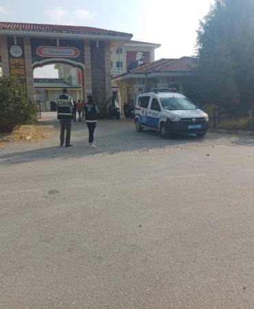 POLİSTEN OKUL ÇEVRELERİNDE DENETİM