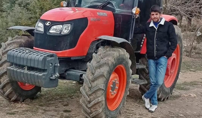 RÖMORKUN ALTINDA KALAN GENÇ ÇİFTÇİ KURTARILMADI
