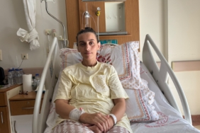 SALÇA YAPARKEN KALP DAMARI YIRTILAN KADINA HAYATİ AMELİYAT KALP VE DAMAR CERRAHİSİ UZMANI OP. DR. MUHARREM ŞENEL: "BU DURUM KENDİLİĞİNDEN GELİŞEN VE GERÇEKTEN MİLYONDA BİR GÖRÜLEBİLECEK SON DERECE NADİR BİR VAKADIR" HASTA İNCİ MALCI: "SALÇA YAPTIĞIM ESNADA ÇOK ŞİDDETLİ BİR AĞRI BAŞLADI VE SANİYELER İÇİNDE BİLİNCİMİ KAYBETTİM" "SİGARA GİBİ KÖTÜ BİR ALIŞKANLIĞIM YOKTU, BESLENMEME DİKKAT EDERDİM VE HİÇBİR KRONİK HASTALIĞIM BULUNMUYORDU"