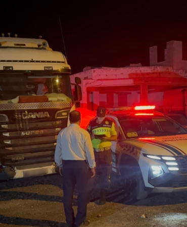 ŞANLIURFA SAHTE PLAKA TAKAN TIR SÜRÜCÜSÜ GÖZALTINA ALINDI