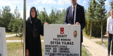 ŞEHİT POLİS MEMURU ŞEYDA YILMAZ GENÇ KIZLARA ÖRNEK OLDU SİVAS ŞEHİT VE GAZİ AİLELERİ DERNEĞİ BAŞKANI FATİH DEVECİ, ŞEYDA YILMAZ'IN ŞEHADETİNİN BİRÇOK GENÇ KIZIN POLİSLİK MESLEĞİNİ TERCİH ETMESİNE NEDEN OLDUĞUNU SÖYLEDİ
