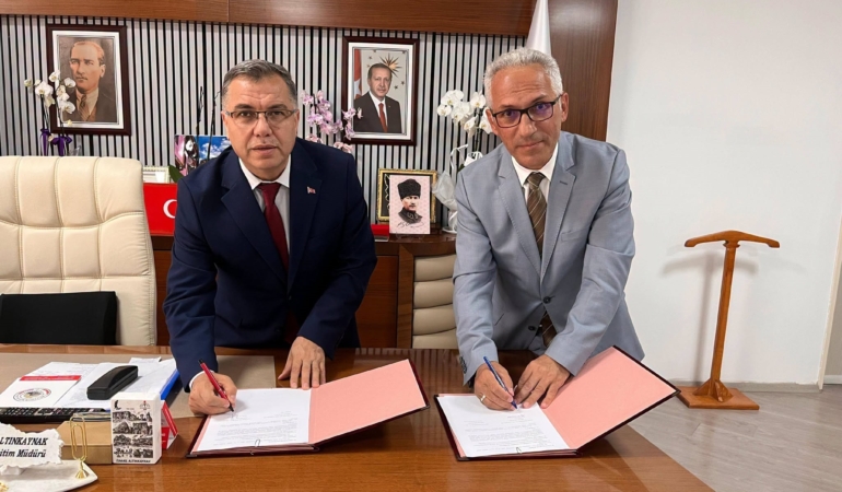 ŞEHİTLİKLERDEKİ ANITLARIN BAKIM VE ONARIMI İÇİN PROTOKOL İMZALANDI