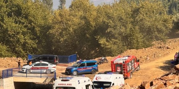 SEPETLİ MOTOSİKLET UÇURUMDAN UÇTU: 3 YARALI