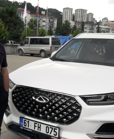 SIFIR ALDIĞI CHERY MARKA OTOMOBİL, RİZELİ SÜRÜCÜYÜ CANINDAN BEZDİRDİ