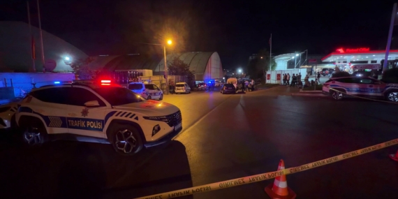 Sultanbeyli'de DEAŞ operasyonunda polise ateş açan şüpheli etkisiz hale getirildi