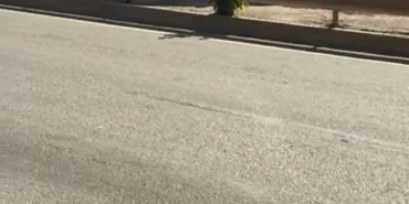 TERS ŞERİDE GİREN SERVİS MİNİBÜSÜ TEHLİKE SAÇTI