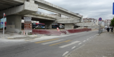 TRABZON'DA REŞADİYE VİYADÜĞÜNDE YIKIM ÇALIŞMALARI SÜRÜYOR