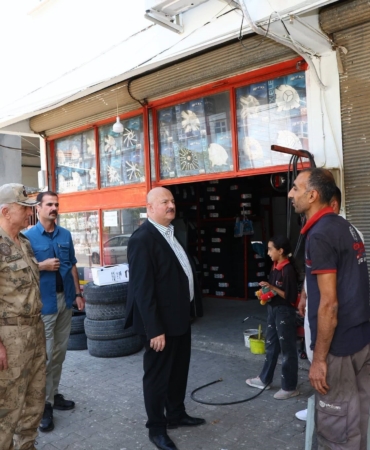 VALİ KÜÇÜK, KAHTA'DA ESNAF VE VATANDAŞLARLA BİR ARAYA GELDİ