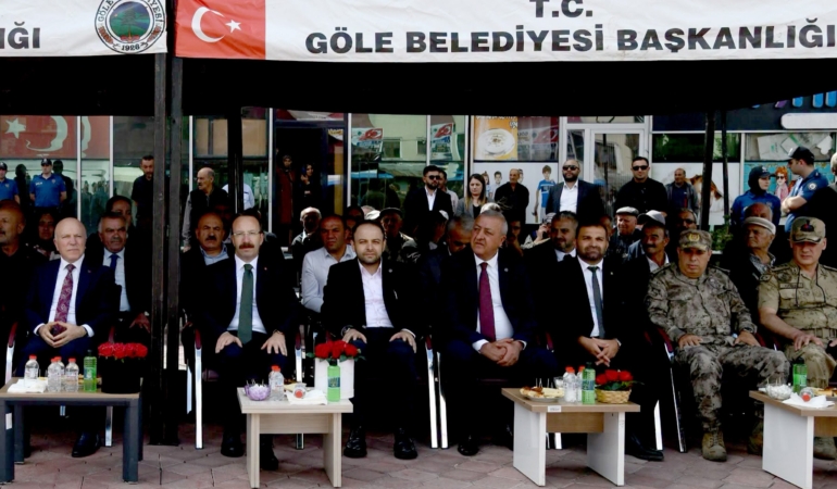 VALİ YAMLI, GÖLE İLÇESİNDE DÜZENLENEN AÇILIŞ PROGRAMINA KATILDI