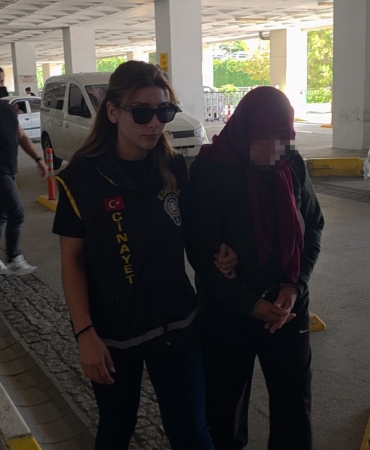 YATAK ODASINDA ÖLÜ BULUNMUŞTU, ŞÜPHELİ EŞ "BEN ÖLDÜRMEDİM" DEDİ