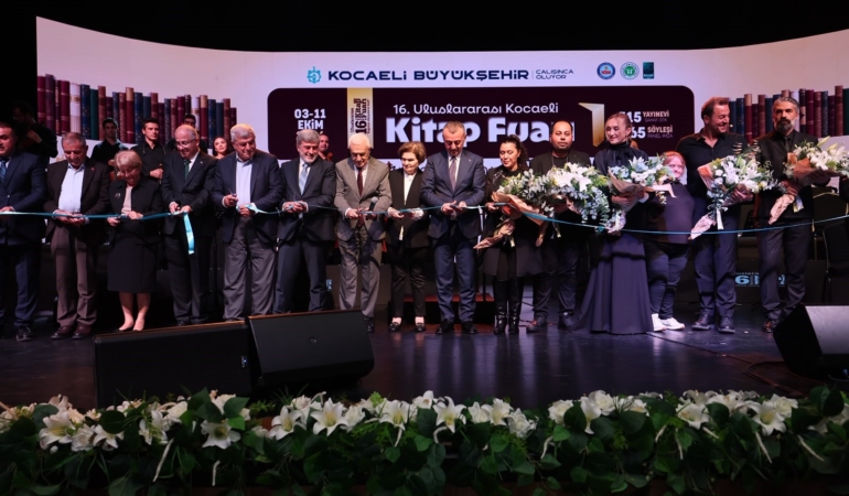 16. KOCAELİ KİTAP FUARI KAPILARINI ZİYARETÇİLERE AÇIYOR
