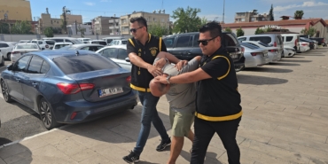 7 SAAT SÜREN FİLM GİBİ SOYGUN: AYRILDIĞI İŞ YERİNDEN 115 KİLO GÜMÜŞ ÇALDI 980 KAMERA İNCELEMESİ SONUCU FİLM GİBİ SOYGUNU GERÇEKLEŞTİREN ŞÜPHELİ YAKALANDI