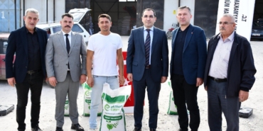 8 BİN 350 KİLOGRAM YEM BEZELYESİ TOHUMU HİBE EDİLDİ