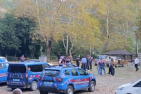 AİLESİYLE PİKNİKTEYKEN TÜFEKLE VURULAN GENÇ KIZ HAYATINI KAYBETTİ GENÇ KIZI VURDUKTAN SONRA KAÇMAYA ÇALIŞAN ŞÜPHELİYİ SİVİL JANDARMA YAKALADI
