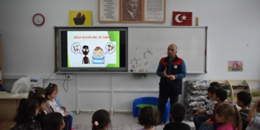 ARPALI'DA ÖĞRENCİLERE GIDA İSRAFI VE SAĞLIKLI BESLENME EĞİTİMİ VERİLDİ