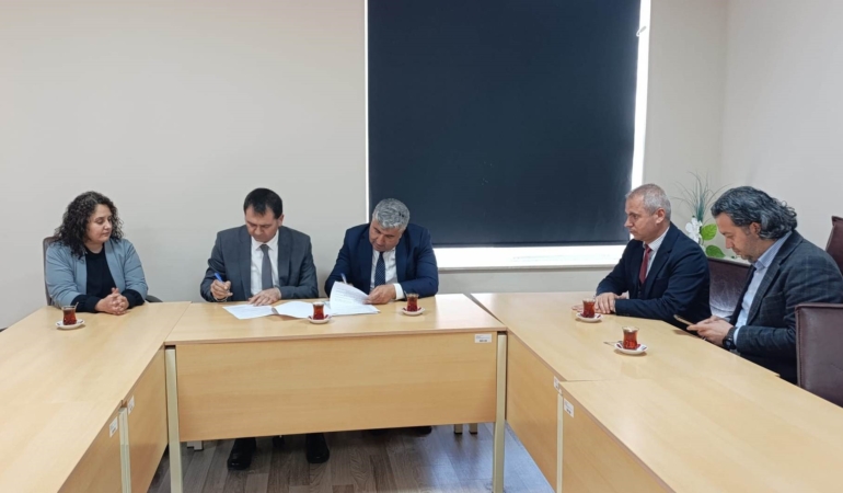 BEÜ İLE GÜROYMAK İLÇE MİLLİ EĞİTİM MÜDÜRLÜĞÜ ARASINDA İŞ BİRLİĞİ PROTOKOLÜ İMZALANDI
