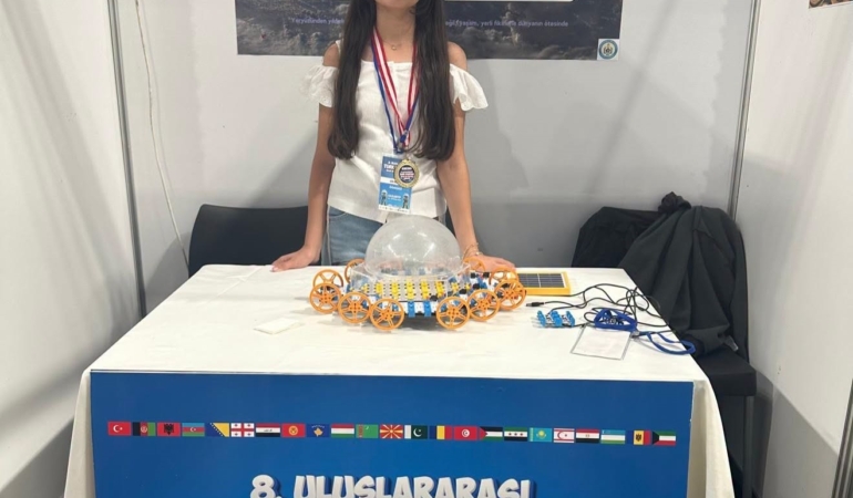BAYBURTLU ÖĞRENCİDEN ULUSLARARASI BİLİM ŞENLİĞİNDE ÇİFTE ÜÇÜNCÜLÜK