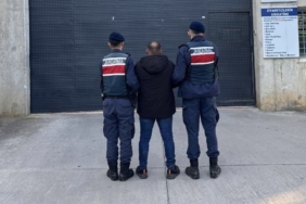 BAFRA'DA 9 YIL 2 AY HAPİS CEZASIYLA ARANAN ŞAHIS JANDARMA TARAFINDAN YAKALANDI